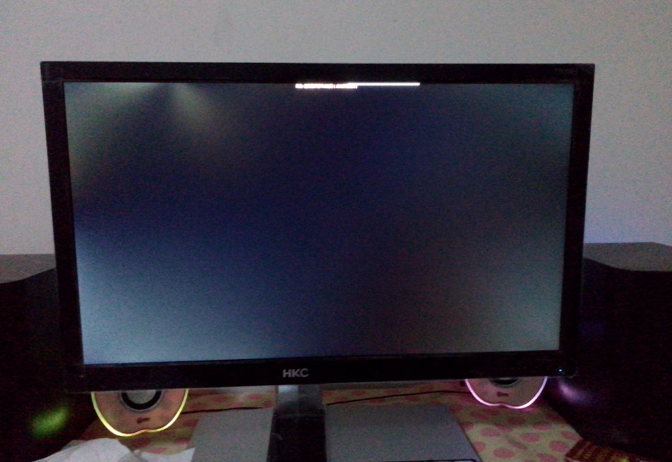 Win10專業(yè)版開機(jī)logo后黑屏怎么回事?