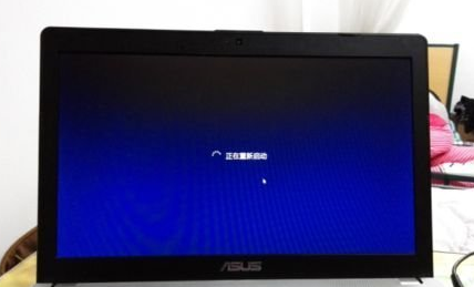 win7系統(tǒng)出現(xiàn)鍵盤(pán)背光燈不亮具體處理步驟