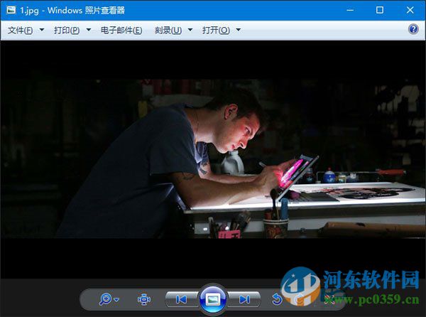 Win10系統(tǒng)照片查看器背景顏色怎么修改？