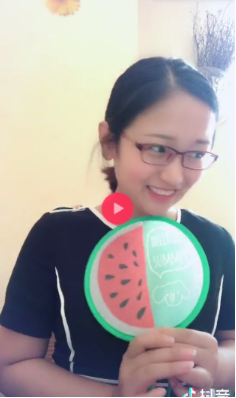 抖音西瓜扇小姐姐id是什么？